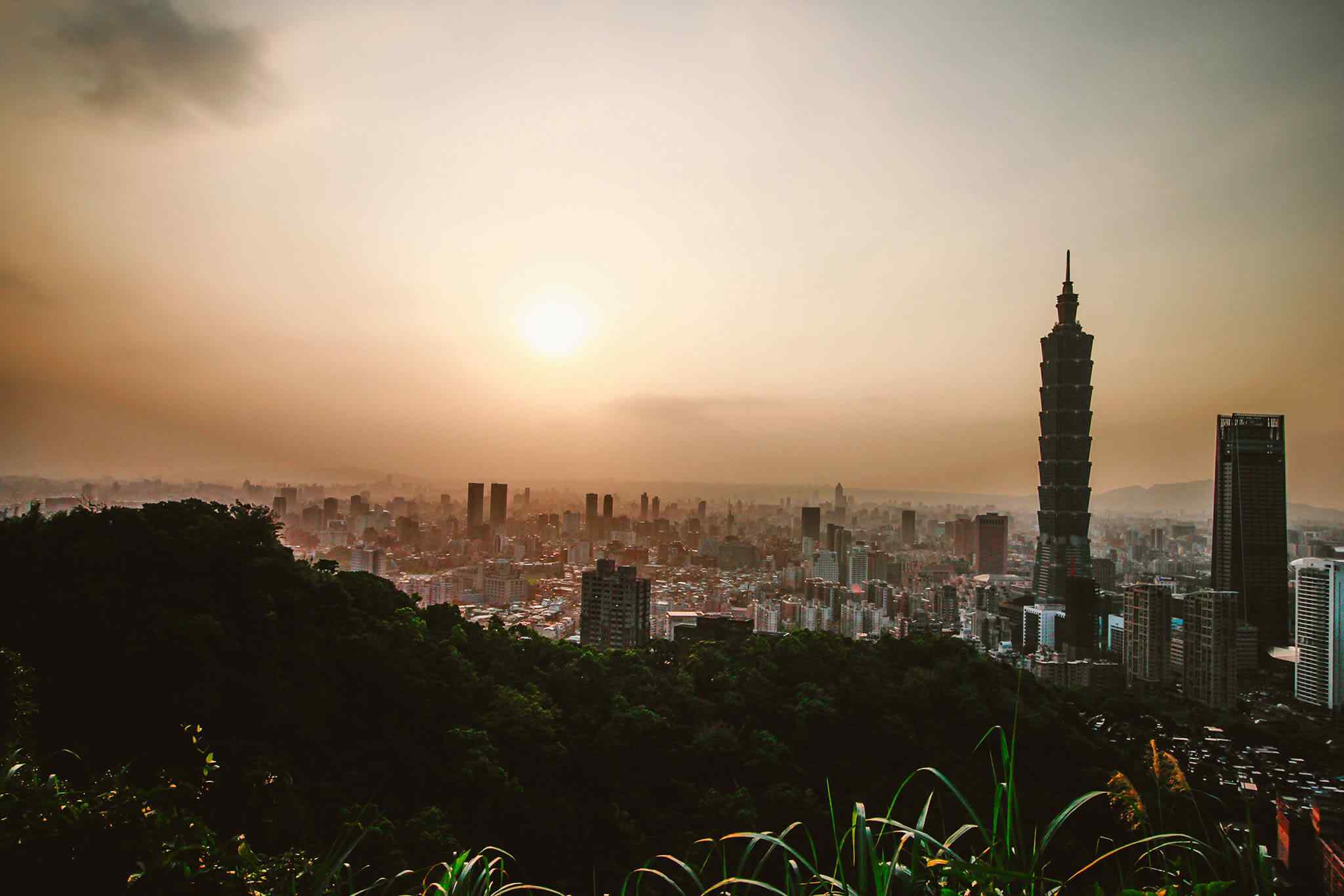 https://rizzed-up.com/wp-content/uploads/2019/12/tour-kaohsiung-08.jpg